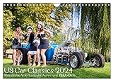 US Car Classics 2024 - Klassische amerikanische Autos und PinUp Girls (Wandkalender 2024 DIN A4 quer), CALVENDO Monatskalender